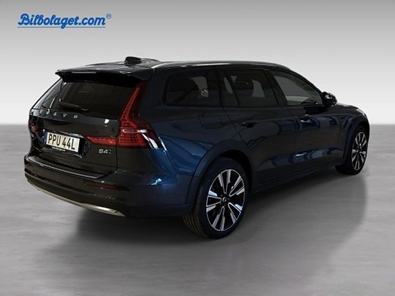 Volvo V60 Cross Country 6 of 17
