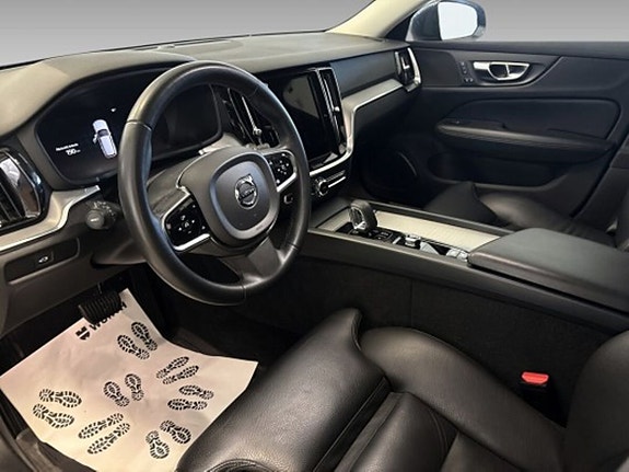 Volvo V60 Cross Country 10 of 16