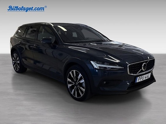 Volvo V60 Cross Country 4 of 17