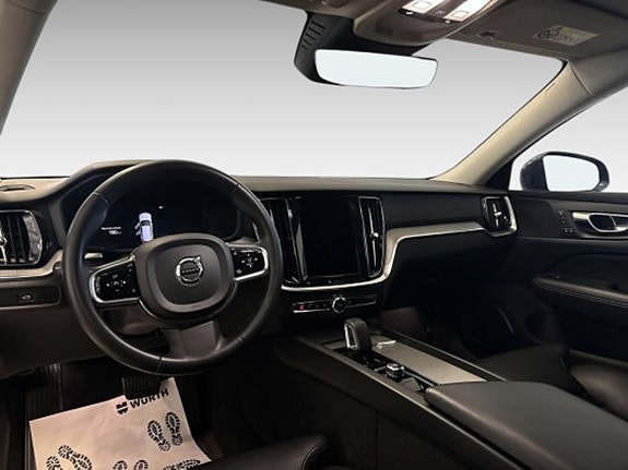 Volvo V60 Cross Country 12 of 16