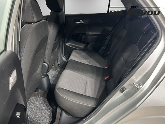 Kia Picanto 9 of 14