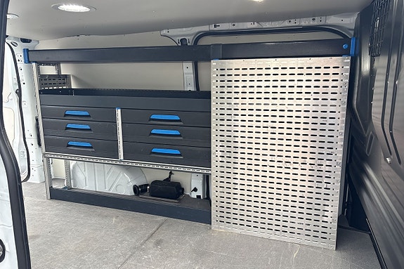 Ford Transit Custom 7 of 14