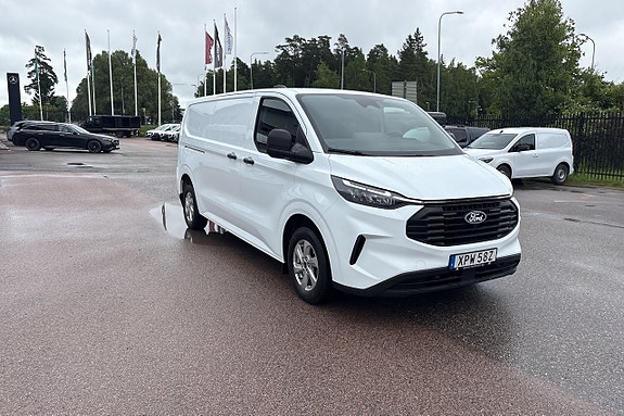 Ford Transit Custom 2 of 5