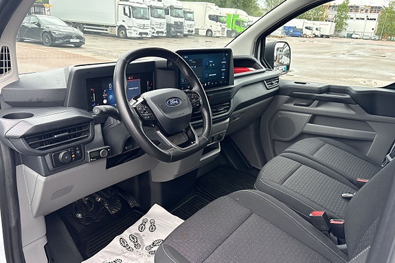 Ford Transit Custom 10 of 14