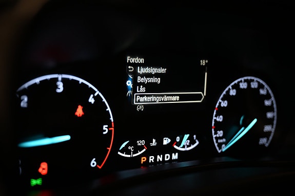 Ford Transit Connect 13 of 25