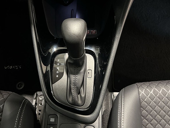 Toyota Yaris 21 of 23