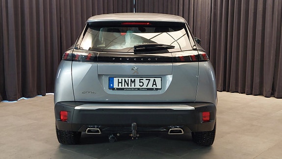 Peugeot 2008 2 of 5