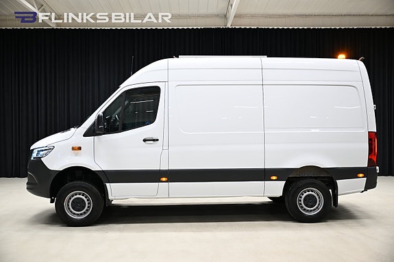 Mercedes-Benz Sprinter 319 2 of 5