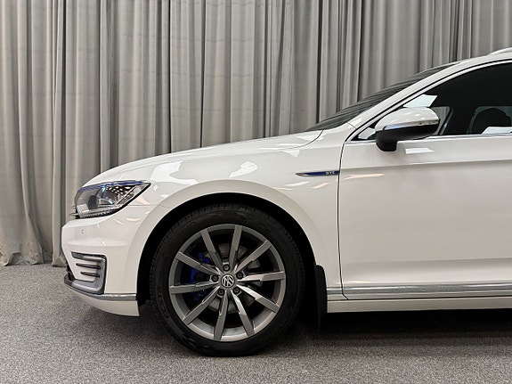 Volkswagen Passat 4 of 5