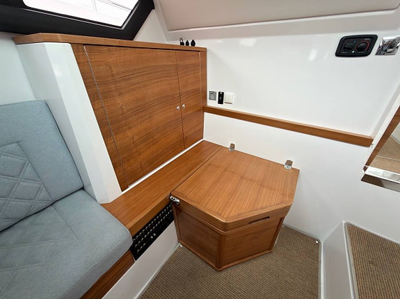 AXOPAR 37 CABIN - 2x Mercury Verado 300 hk - Fint skick! 8 of 12