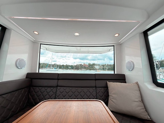 AXOPAR 37 CABIN - 2x Mercury Verado 300 hk - Fint skick! 3 of 12