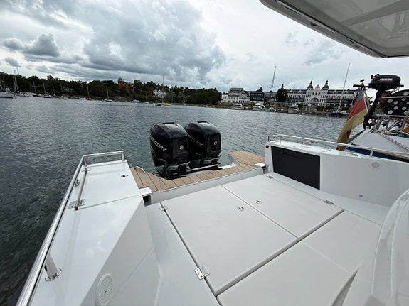 AXOPAR 37 CABIN - 2x Mercury Verado 300 hk - Fint skick! 10 of 12