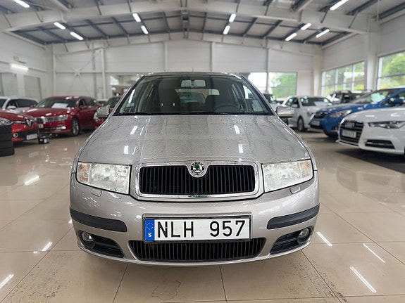 Skoda Fabia 2 of 20