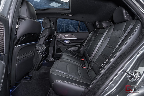 Mercedes-Benz GLE53 21 of 23