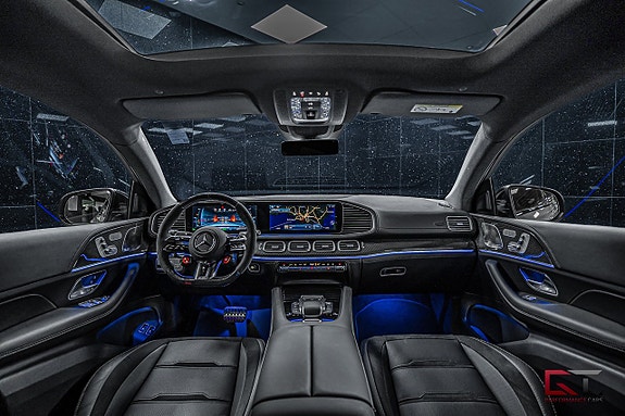 Mercedes-Benz GLE53 16 of 22