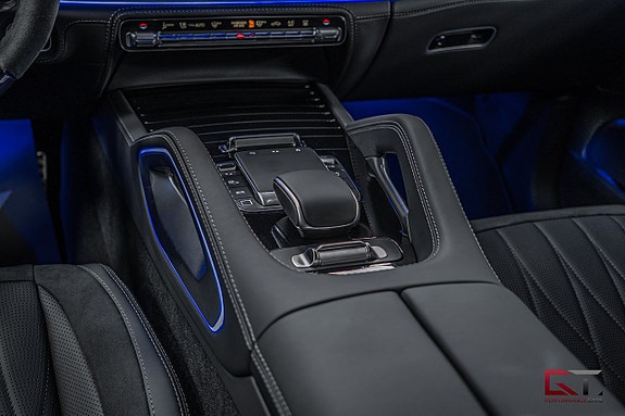 Mercedes-Benz GLE53 17 of 23