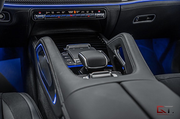 Mercedes-Benz GLE53 17 of 22