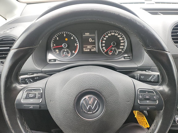Volkswagen Caddy Maxi 2 of 5