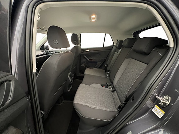 Volkswagen T-Cross 11 of 30