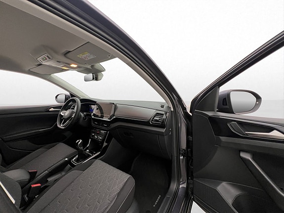 Volkswagen T-Cross 10 of 30