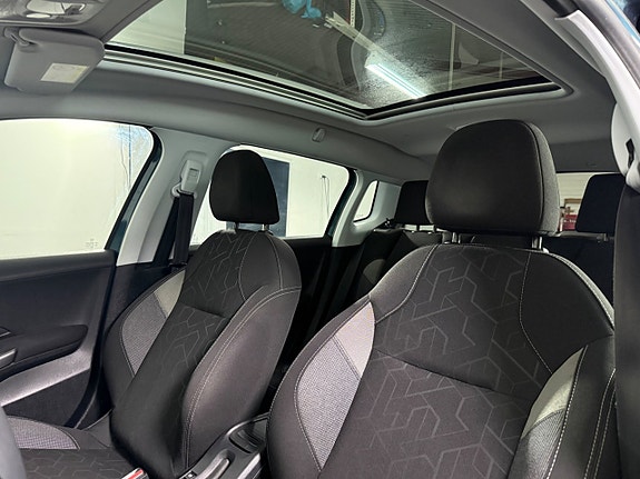 Peugeot 2008 10 of 19
