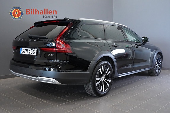 Volvo V90 Cross Country 6 of 23