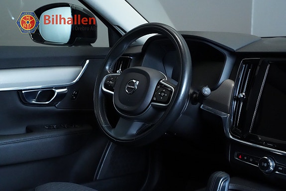 Volvo V90 Cross Country 14 of 23