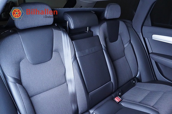 Volvo V90 Cross Country 11 of 23