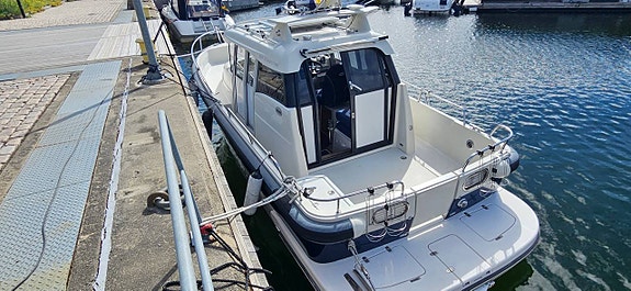 Askeladden 805 Commuter-2005 Mercruiser 4,2l-2005 3 of 12