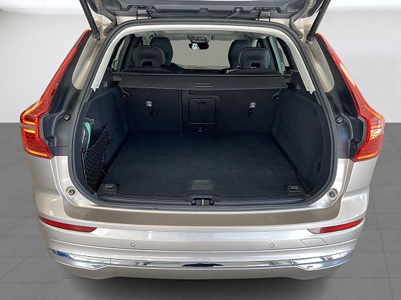 Volvo XC60 10 of 14