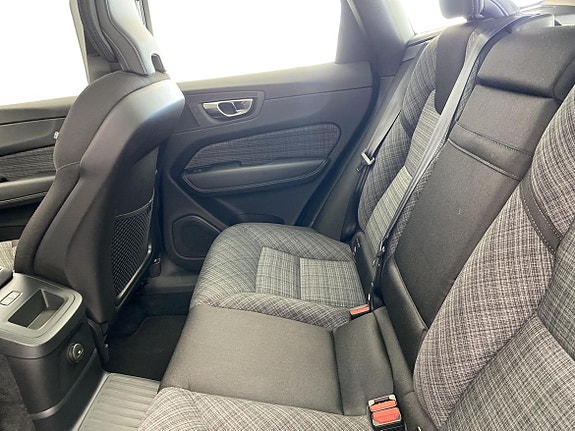 Volvo XC60 7 of 14