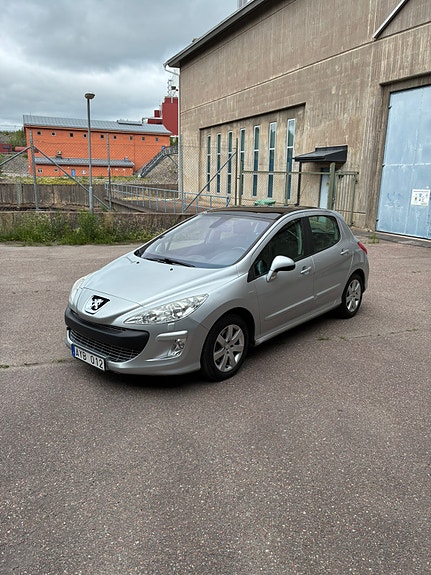 Peugeot 308 3 of 5