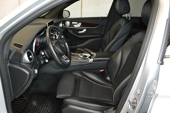 Mercedes-Benz GLC220 d 4 of 5