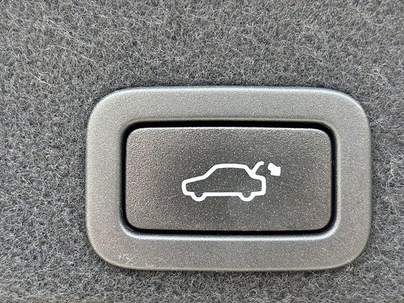 Volvo XC60 14 of 18