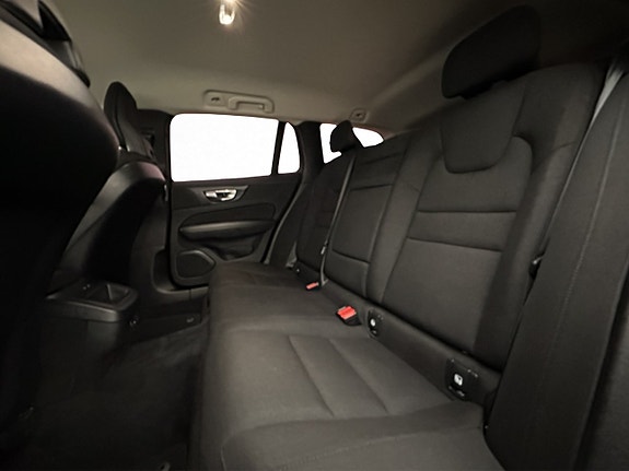Volvo V60 28 of 30