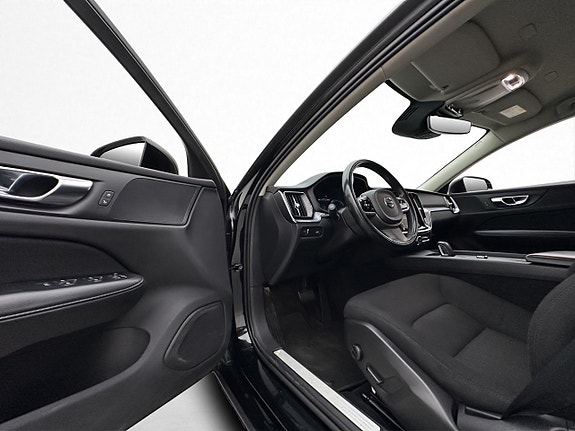 Volvo V60 10 of 30