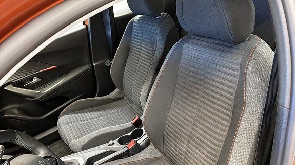 Peugeot 2008 8 of 12