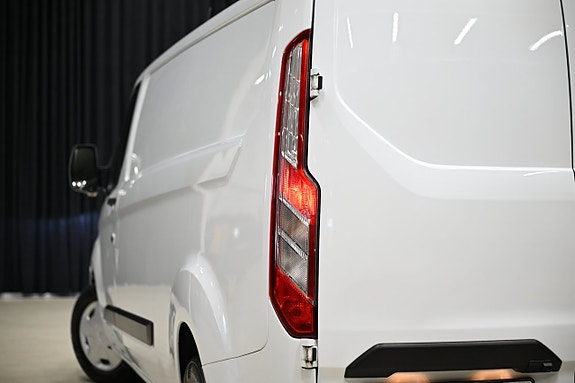 Ford Transit Custom 14 of 30