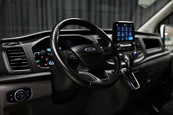 Ford Transit Custom 17 of 30