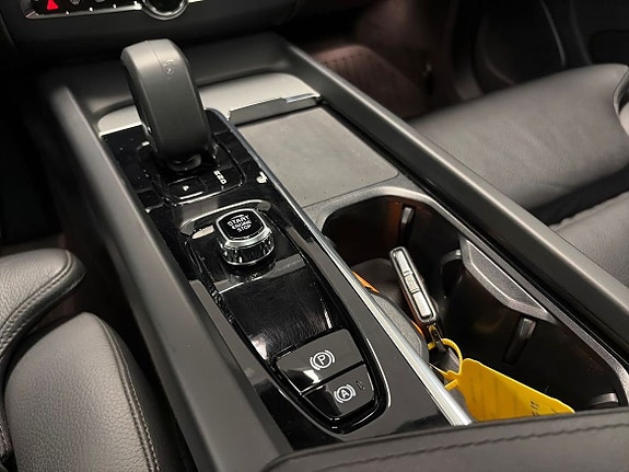 Volvo XC60 21 of 29