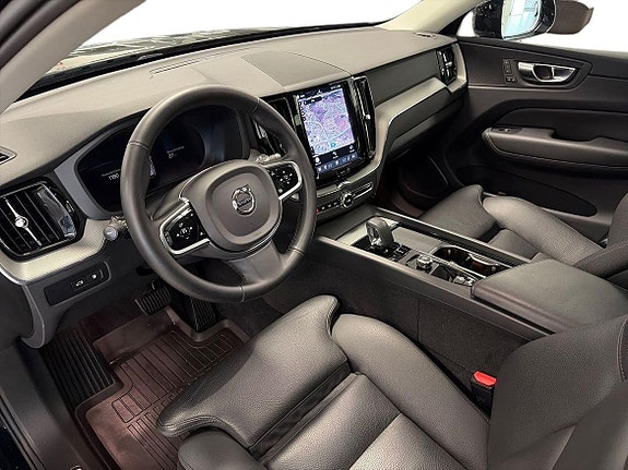 Volvo XC60 10 of 29