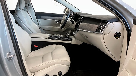 Volvo V90 3 of 5