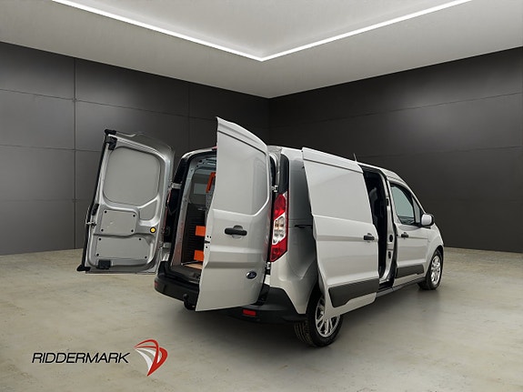 Ford Transit Connect 11 of 30