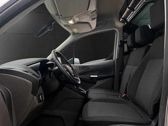 Ford Transit Connect 17 of 30