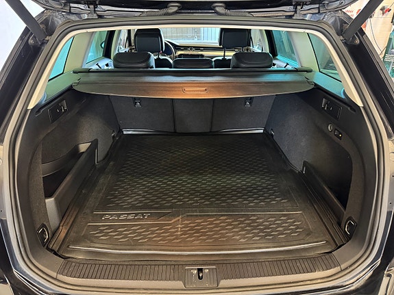 Volkswagen Passat 20 of 22
