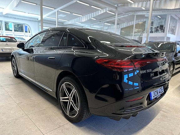 Mercedes-Benz EQE500 4 of 5