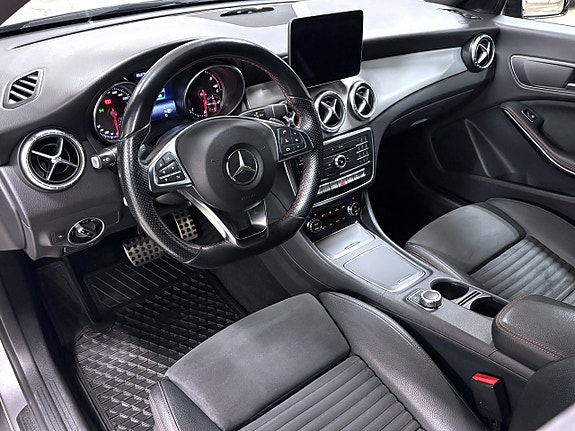 Mercedes-Benz CLA200 d 4 of 5