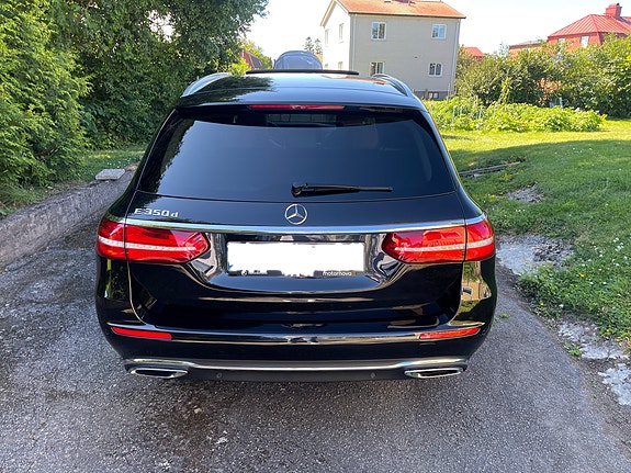 Mercedes-Benz E350 2 of 5