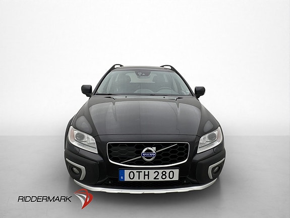 Volvo XC70 2 of 5