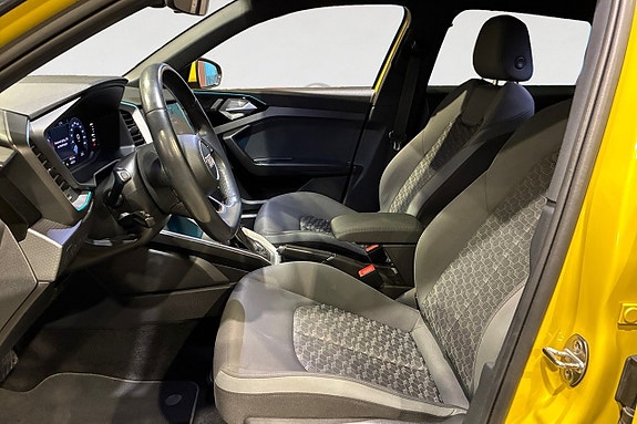 Audi A1 3 of 5